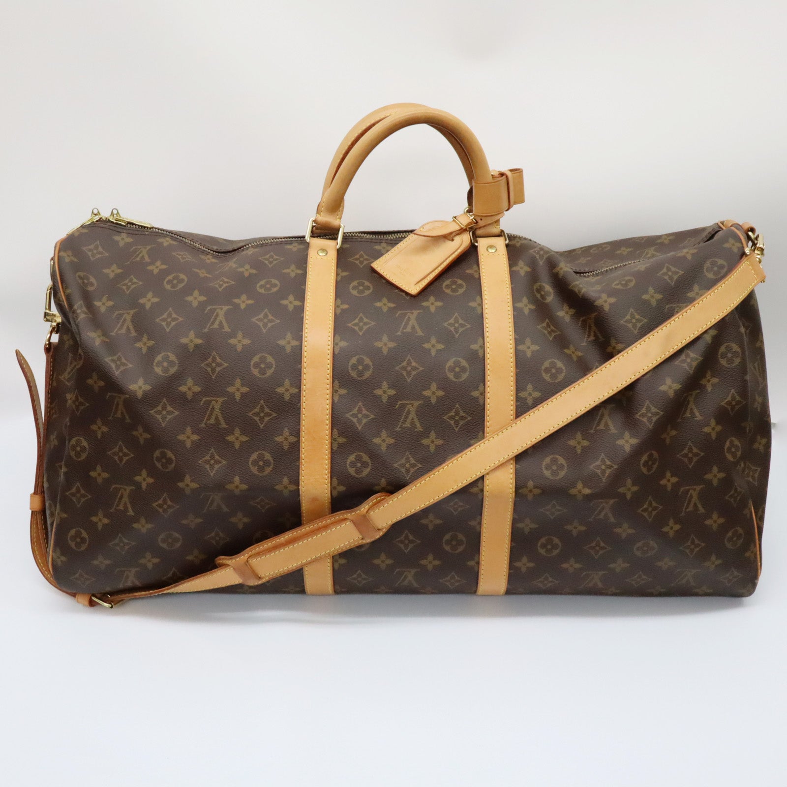 Authentic Louis Vuitton Naviglio Messenger Bag N45255 used once Mint  Condition*