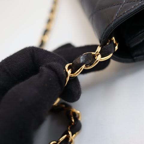 Pre-owned #90152 CHANEL Matelassé Chain Shoulder Bag | Push-Lock | Lambskin | Black | 5 Series (1997–1999) | Gold Hardware | Vintage
