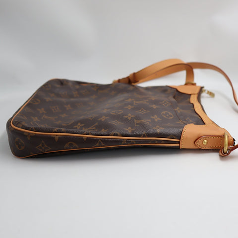 Pre-Owned #BP3526 Louis Vuitton Monogram Odeon MM Shoulder Bag M56389